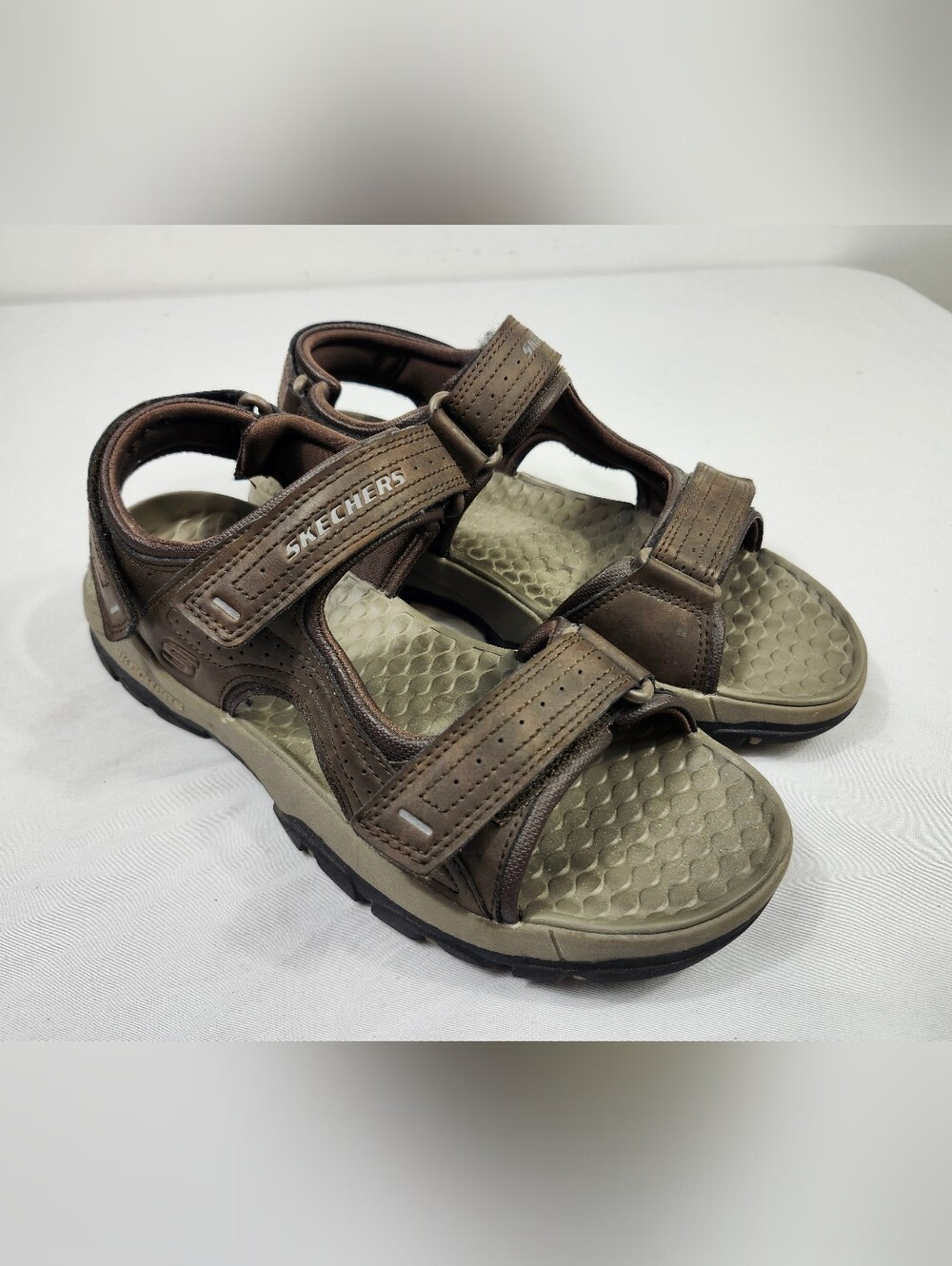 Skechers Men's 9 M Brown Outdoor Hook-and-Loop Sport Luxe Foam Sandals